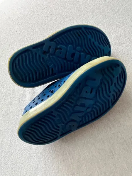 Blue Native Jefferson Shoes, Glow In the Dark, Size 6, Shoes 6 (Walkers:12-24 mth)
