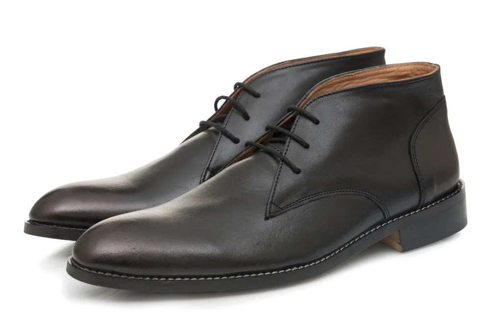 Dimitri Chukka Boots - Black
