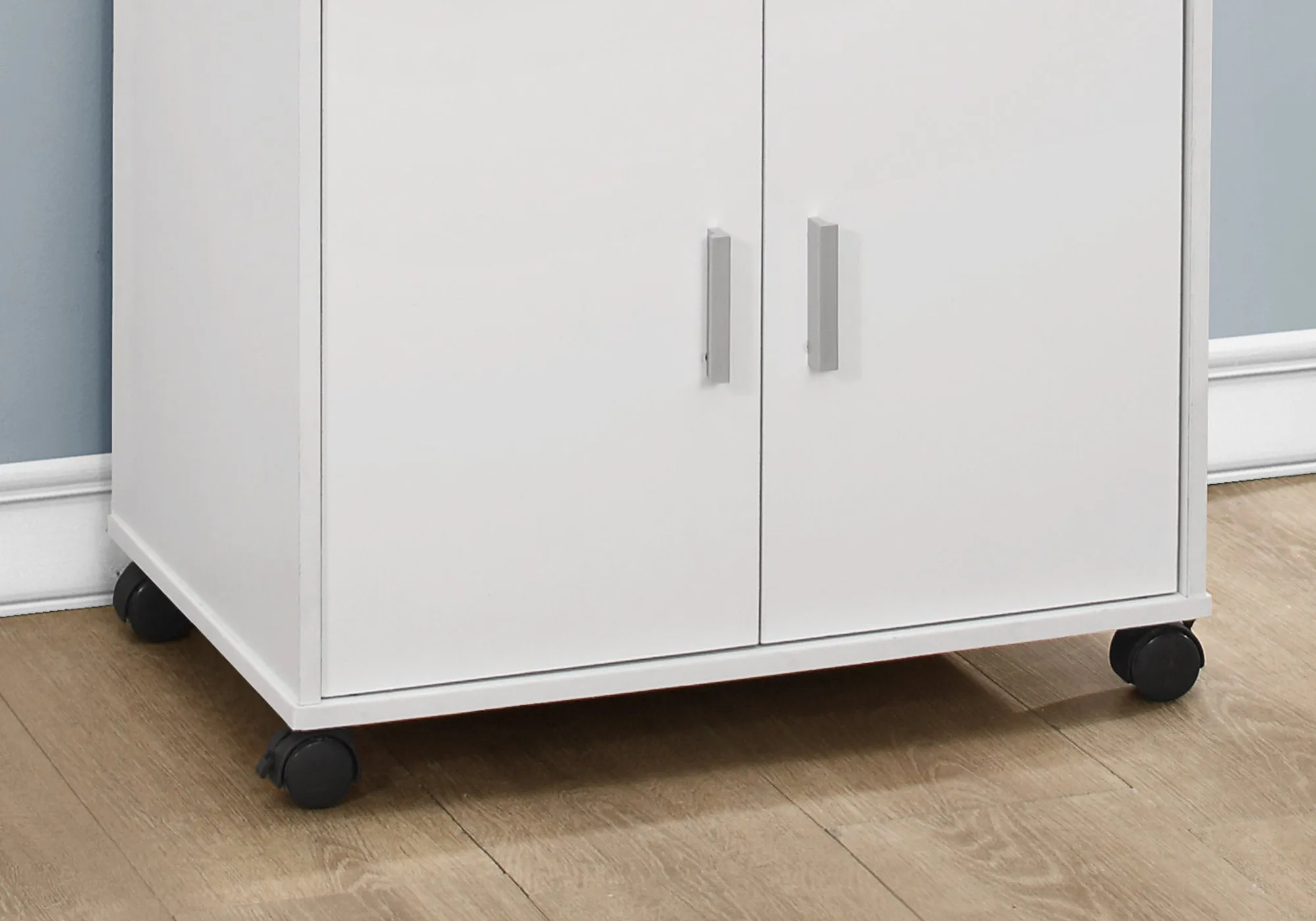 Kitchen Cart - 33"H / White On Castors