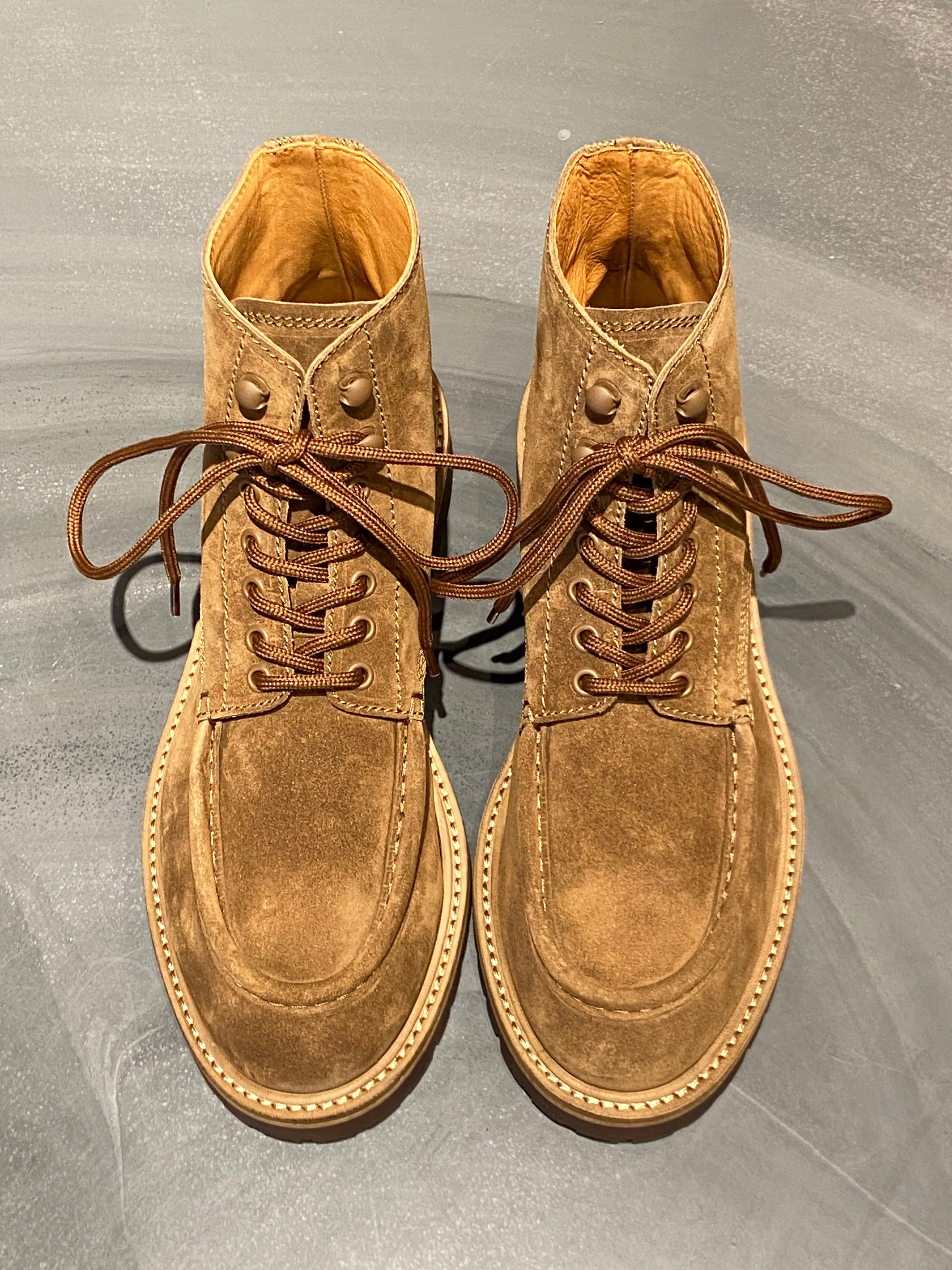 OFFICINE CREATIVE BOSS/014 LACE UP BOOTS SUEDE TAN