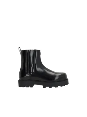 Show Shiny Leather Chelsea Boots